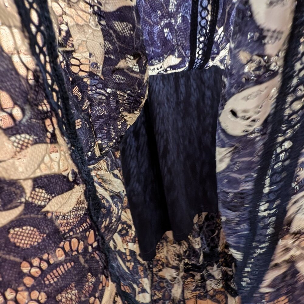 Taylor Dress Navy and White Floral Sleeveless Size 14 - Picture 5 of 16